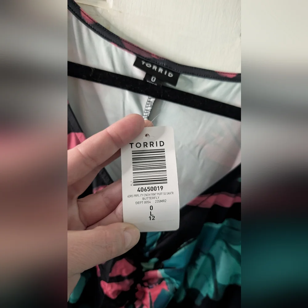 NWT TORRID Butterfly Mini Studio Knit Cinch Front Skater Dress size 0X NWT - Picture 3 of 8